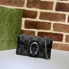 Gucci Wallets & Purse